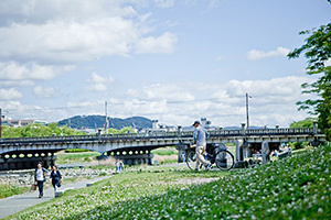 撮影　フォトグラファー 田附 愛美氏